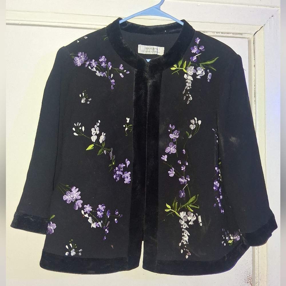 Vintage TAHARI Fall/Winter Floral Embroidered Blazer